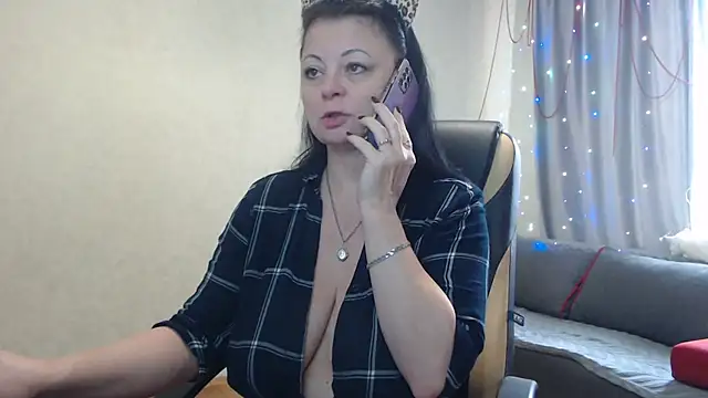 Snapshot of natnett chatting on December 2024 08:34:02 AM natnett online show from December 2024 08:34:02 AM