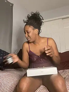 Snapshot of Yoshibaby2670 chatting on February 2025 12:09:02 PM Yoshibaby2670 online show from February 2025 12:09:02 PM