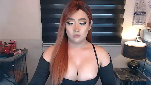 Snapshot of MistressJewel chatting on February 2025 02:07:01 AM MistressJewel online show from February 2025 02:07:01 AM