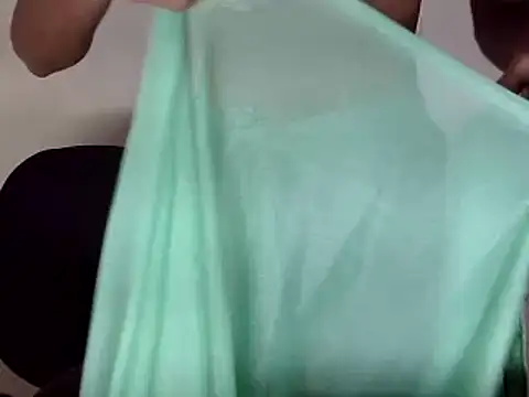 Snapshot of Ruhi_patel1 chatting on January 2025 02:45:02 AM Ruhi patel1 online show from January 2025 02:45:02 AM