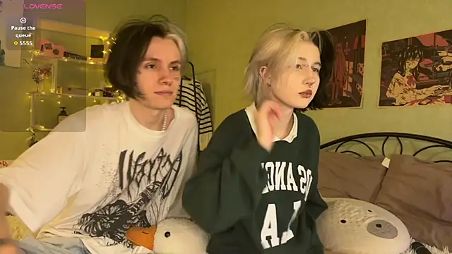 VeryRare TwinS online show from October 2025 09:57:01 PM