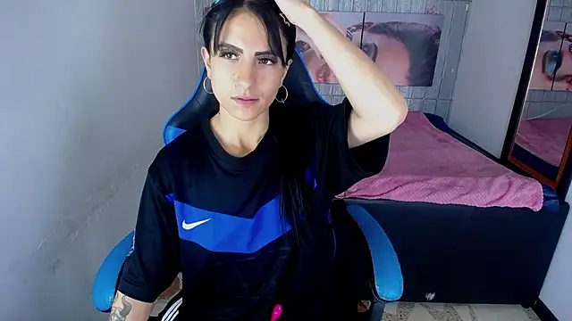 Anniee x online show from September 2025 12:32:02 PM