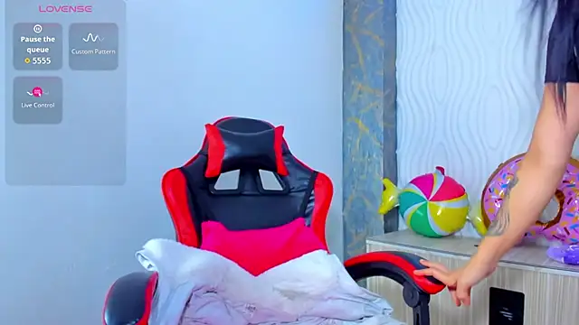 Anniee x online show from July 2026 11:39:02 AM