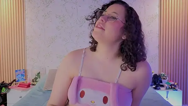 Snapshot of Charlotte__Miller chatting on July 2026 03:03:02 PM Charlotte Miller online show from July 2026 03:03:02 PM