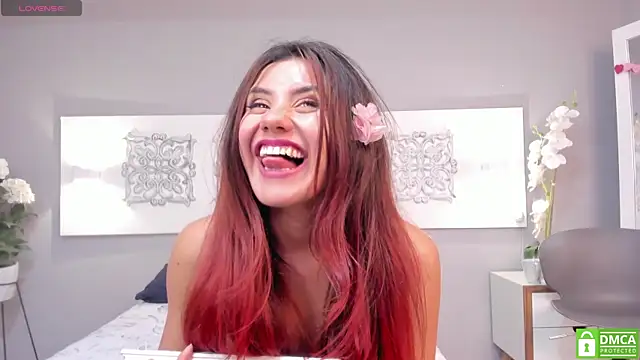 Snapshot of iriis_rosse chatting on February 2025 12:49:01 AM iriis rosse online show from February 2025 12:49:01 AM