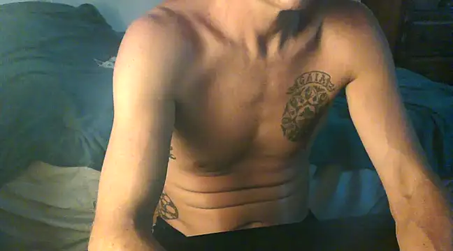 Snapshot of GoloZeusMax chatting on January 2025 12:20:01 AM GoloZeusMax online show from January 2025 12:20:01 AM