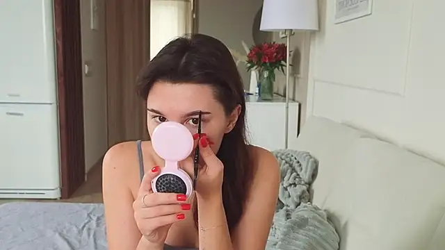 KristineEsme online show from October 2025 05:40:01 AM