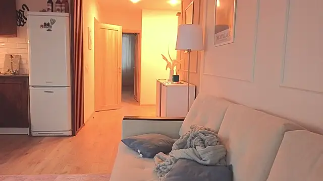 KristineEsme online show from November 2025 04:23:02 AM