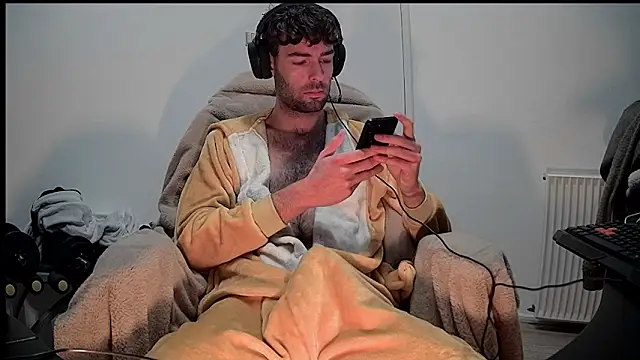 Snapshot of onesieboyx chatting on January 2025 12:26:01 PM onesieboyx online show from January 2025 12:26:01 PM