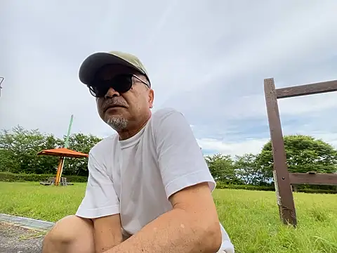 Snapshot of Ryo-j chatting on June 2026 08:23:01 AM Ryo-j online show from June 2026 08:23:01 AM