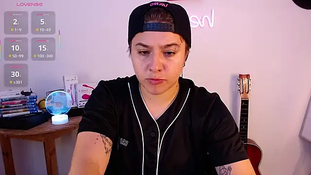 Snapshot of Noah_Blue7 chatting on January 2025 11:39:01 PM Noah Blue7 online show from January 2025 11:39:01 PM