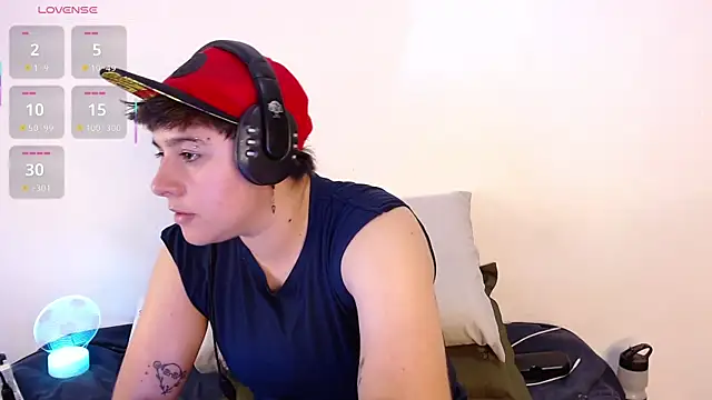 Snapshot of Noah_Blue7 chatting on January 2025 10:41:01 PM Noah Blue7 online show from January 2025 10:41:01 PM