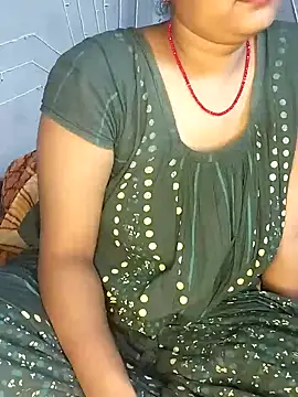 Snapshot of nikitacute23 chatting on January 2025 04:53:01 PM nikitacute23 online show from January 2025 04:53:01 PM