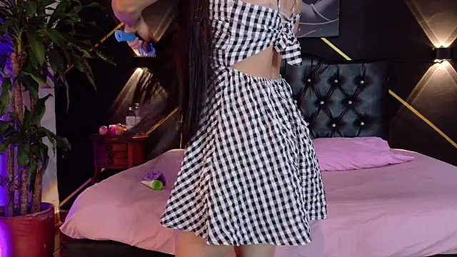 amabel zambrano online show from September 2025 11:45:02 AM