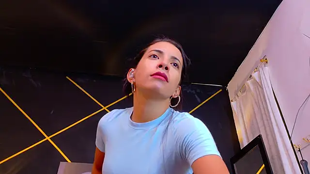 Snapshot of amabel_zambrano chatting on May 2026 11:17:01 AM amabel zambrano online show from May 2026 11:17:01 AM