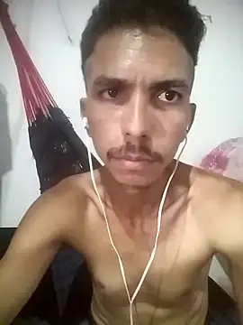 MagrinhoSaradoo online show from February 2025 11:51:02 PM