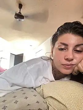 Izy cute  online show from October 2025 06:06:01 PM