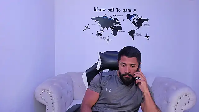 Santiago huntt online show from October 2025 10:28:02 PM