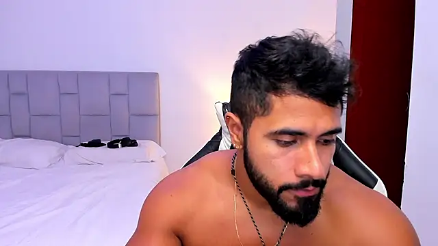 Santiago huntt online show from April 2026 11:31:01 PM