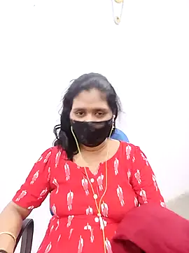 Snapshot of Lucky-Deepthi chatting on February 2025 12:35:02 AM Lucky-Deepthi online show from February 2025 12:35:02 AM