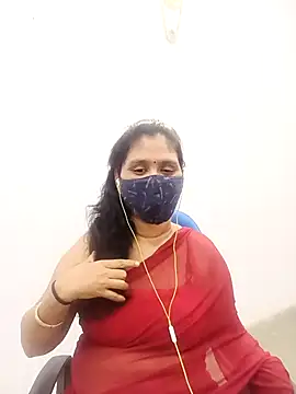 Snapshot of Lucky-Deepthi chatting on February 2025 05:42:02 PM Lucky-Deepthi online show from February 2025 05:42:02 PM