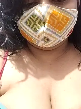 Snapshot of BigAssSarah chatting on September 2025 10:04:02 PM BigAssSarah online show from September 2025 10:04:02 PM