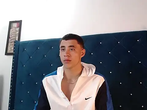 Snapshot of Cris_steban1 chatting on February 2026 10:15:01 PM Cris steban1 online show from February 2026 10:15:01 PM