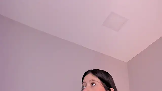 sara  jones gh online show from November 2025 11:43:02 AM