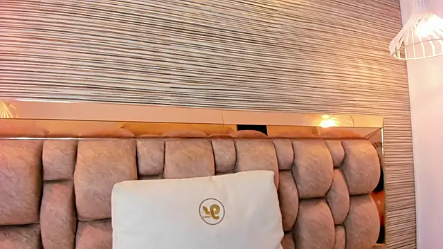 ashlyn parker online show from January 2026 08:44:01 PM