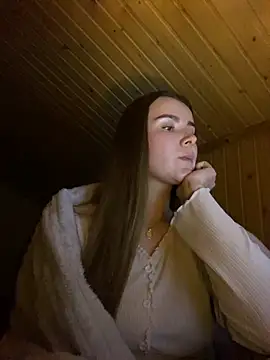 mewKate online show from March 2025 07:02:02 PM