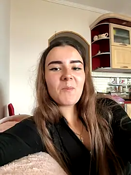 mewKate online show from October 2025 01:10:01 PM