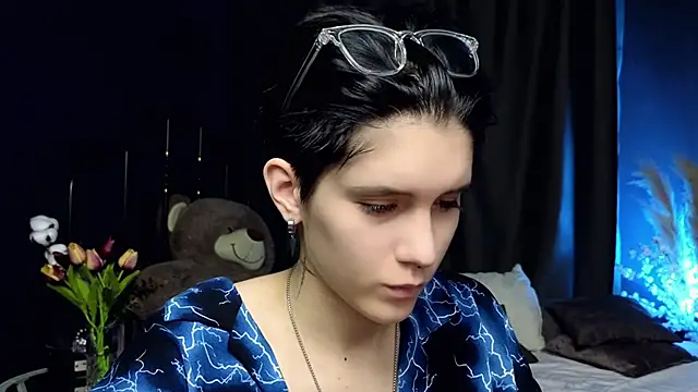 Hyeon Jin online show from March 2025 04:23:02 PM