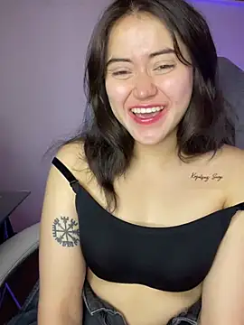 Snapshot of Camila_pinkk chatting on May 2026 01:51:02 PM Camila pinkk online show from May 2026 01:51:02 PM