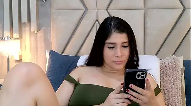 MilaRux online show from February 2025 04:29:01 PM