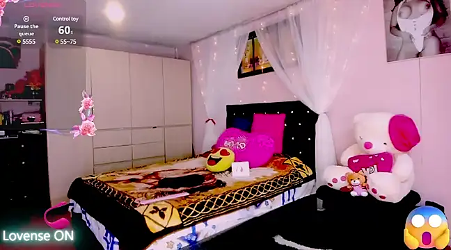 Snapshot of Aliana_Ross chatting on March 2025 11:58:02 AM Aliana Ross online show from March 2025 11:58:02 AM