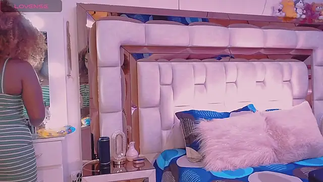 Snapshot of Aliana_Ross chatting on November 2025 07:20:01 AM Aliana Ross online show from November 2025 07:20:01 AM