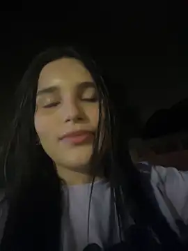 Snapshot of the_queen_of_street chatting on March 2026 02:25:01 AM the queen of street online show from March 2026 02:25:01 AM