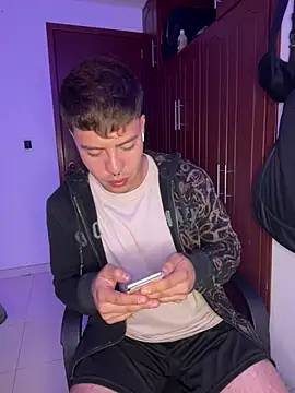 joos Fox  online show from February 2025 03:02:02 AM