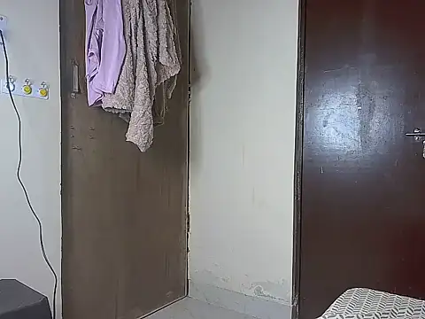 Snapshot of karishma_kappur chatting on January 2025 06:36:02 PM karishma kappur online show from January 2025 06:36:02 PM