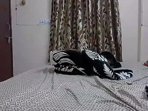 Snapshot of karishma_kappur chatting on February 2025 04:14:01 PM karishma kappur online show from February 2025 04:14:01 PM