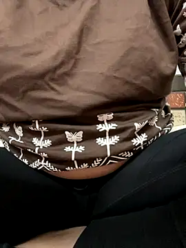 Red-Magic-25 online show from November 2025 06:35:01 AM