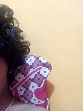 Snapshot of CosmicEmuu chatting on January 2025 05:05:01 PM CosmicEmuu online show from January 2025 05:05:01 PM