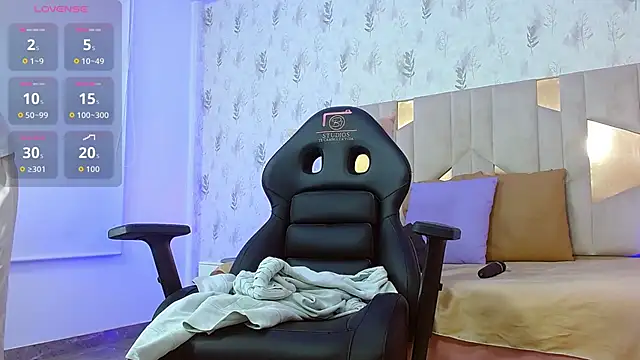 Axel tay online show from October 2025 03:37:02 AM