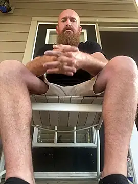 Snapshot of 32XRedBeard chatting on April 2026 11:58:01 AM 32XRedBeard online show from April 2026 11:58:01 AM
