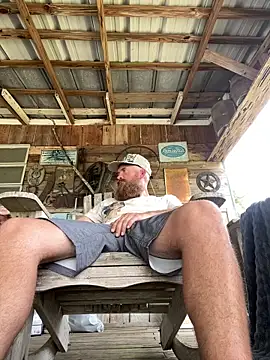 Snapshot of 32XRedBeard chatting on April 2026 07:49:01 PM 32XRedBeard online show from April 2026 07:49:01 PM