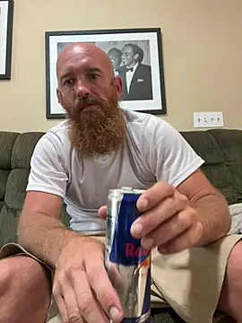 Snapshot of 32XRedBeard chatting on May 2026 12:55:02 PM 32XRedBeard online show from May 2026 12:55:02 PM