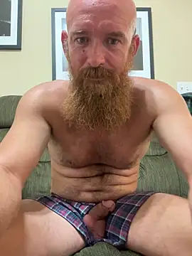 Snapshot of 32XRedBeard chatting on May 2026 03:50:01 PM 32XRedBeard online show from May 2026 03:50:01 PM