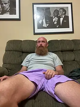 Snapshot of 32XRedBeard chatting on May 2026 09:45:02 PM 32XRedBeard online show from May 2026 09:45:02 PM