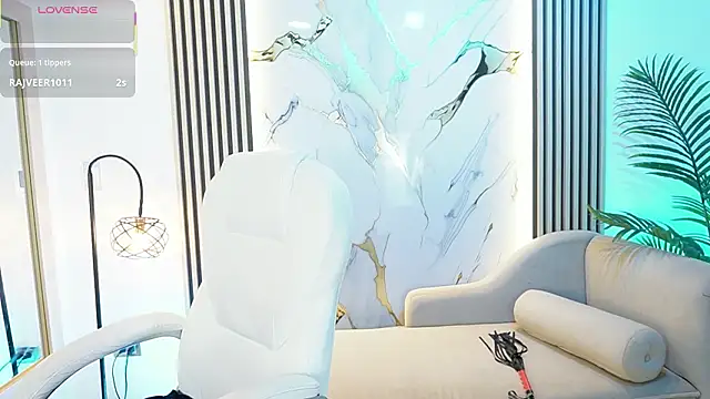 Emma Walkerr  online show from March 2026 07:08:01 PM