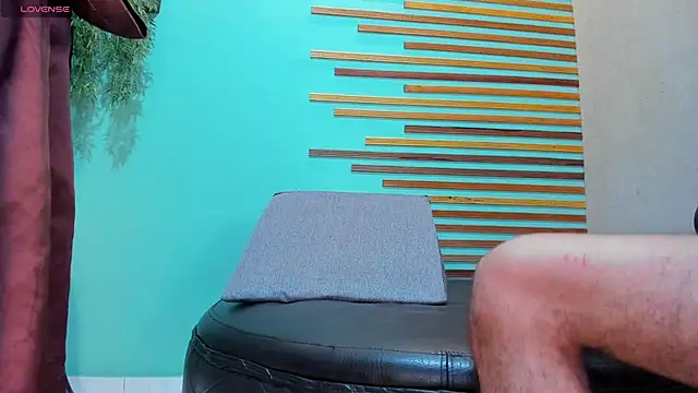 cristal antoni online show from February 2025 01:24:01 PM